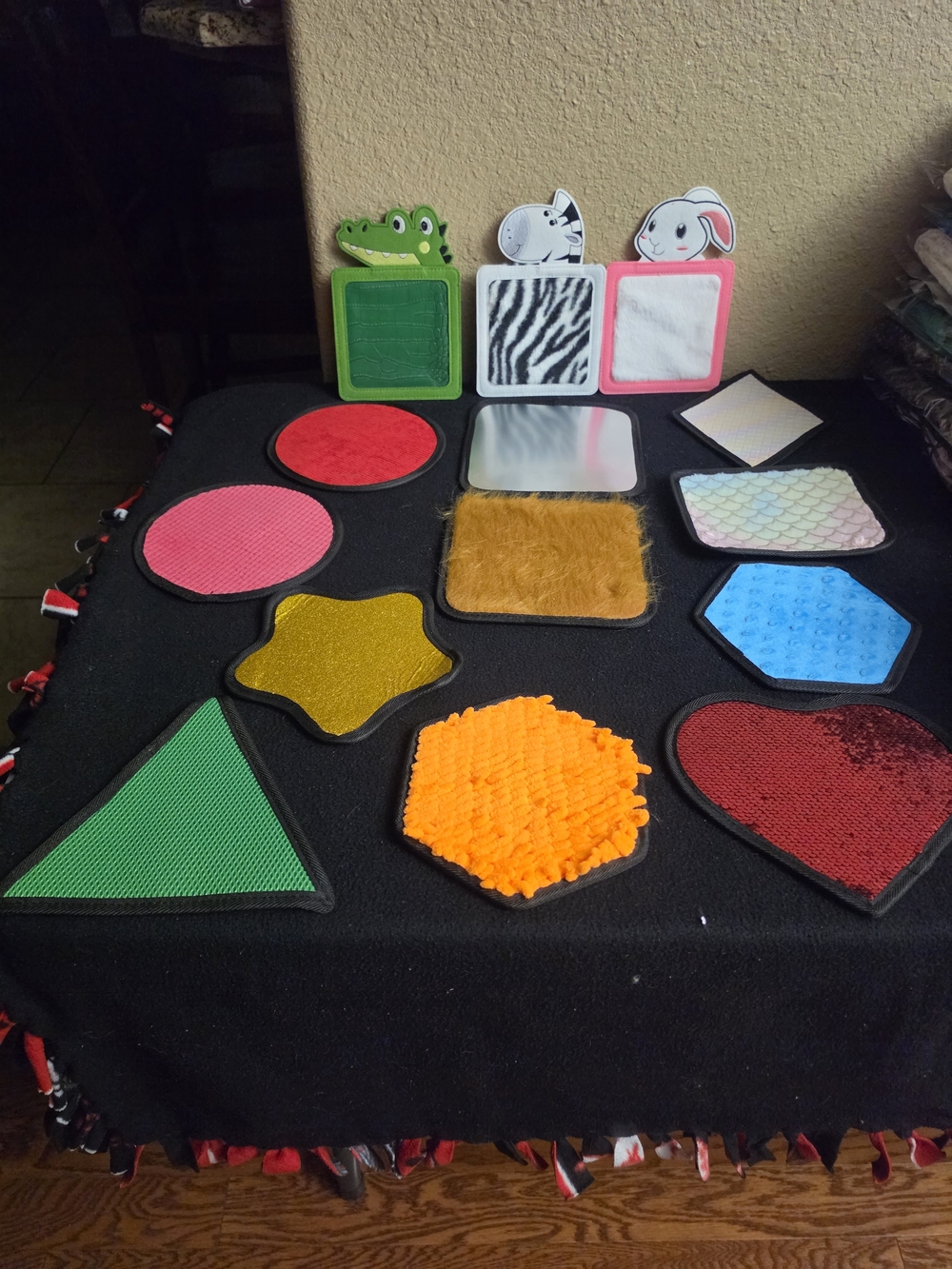 Kids Sensory Tactile Learning Set - Various Textures & Shapes